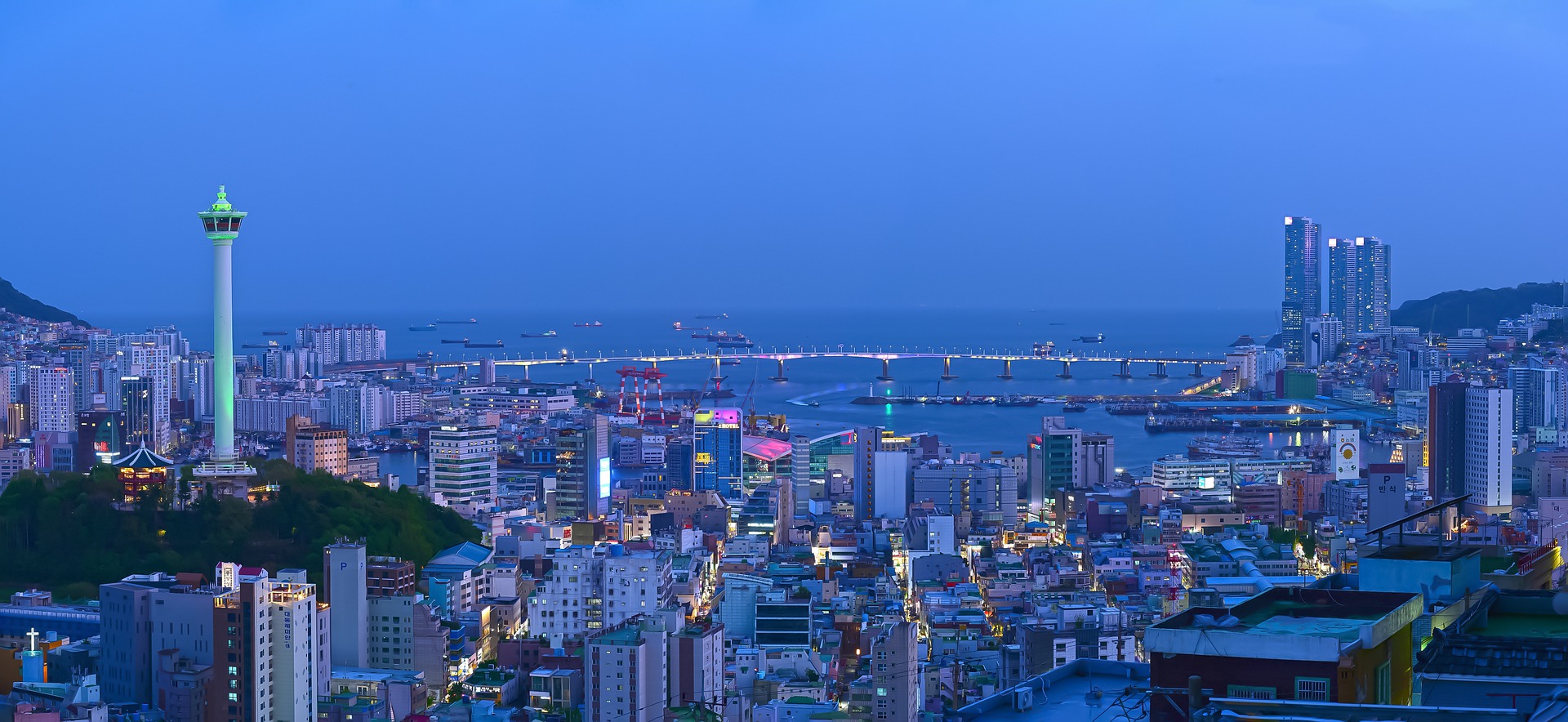 부산여행, 부산타워가 보이는 전경