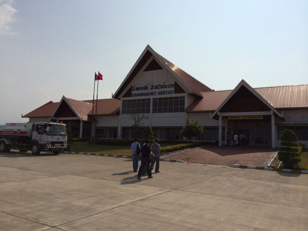 라오스 여행 공항